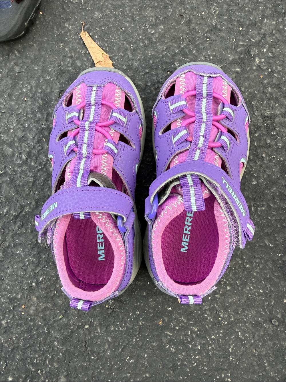 Merrell Kids Purple and Pink Closed-Toe Outdoor Sandals size 7